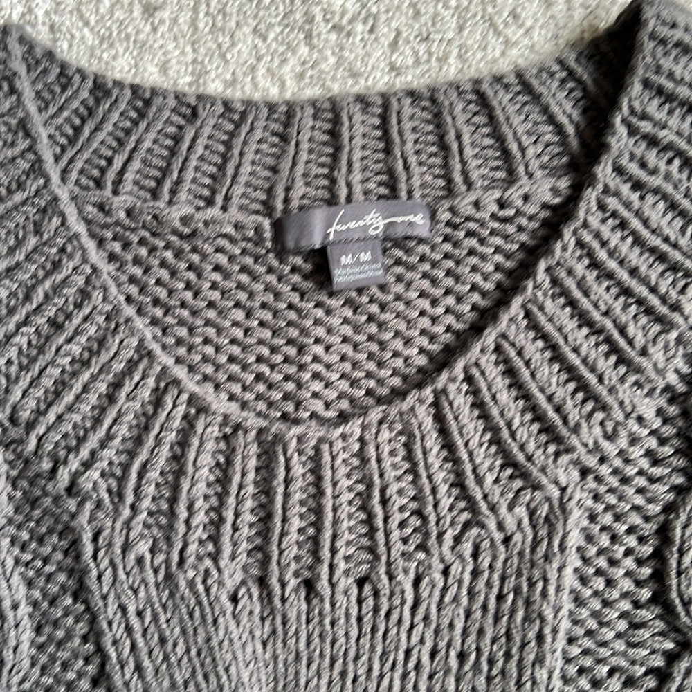 Sweater - Picture 2 of 5